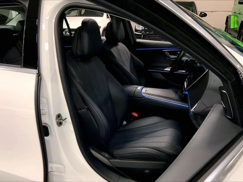 Used 2025 Mercedes-Benz E 350 Sedan image 8