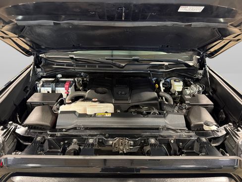 Used 2022 Toyota Tundra SR5 AWD/4WD image 11