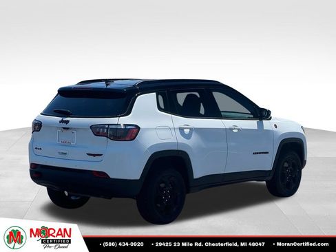 Used 2023 Jeep Compass Trailhawk w/ Trailhawk Convenience Group AWD/4WD image 5