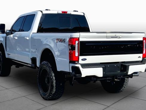 Used 2025 Ford F250 Platinum w/ FX4 Off-Road Package AWD/4WD image 12