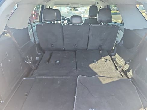Used 2023 Ford Explorer XLT w/ Equipment Group 202A RWD image 8