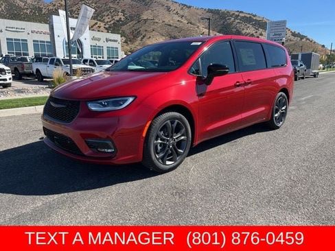 New 2026 Chrysler Pacifica Select FWD image 8