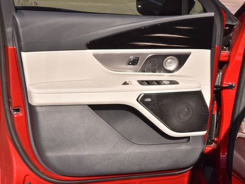 New 2026 Lincoln Nautilus Reserve image 36