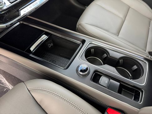 New 2026 Lincoln Corsair Premiere image 14