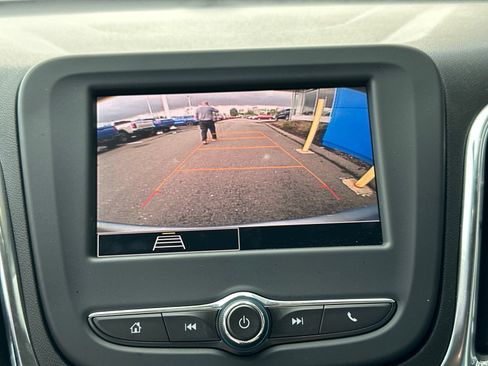 Used 2024 Chevrolet Equinox LS FWD image 20