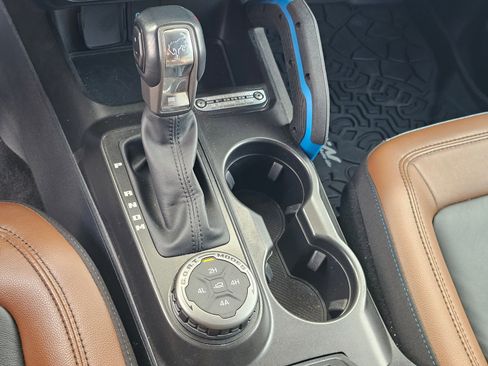 Used 2023 Ford Bronco Outer Banks image 24