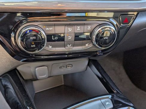 Used 2025 Chevrolet Trax ACTIV w/ Driver Confidence Package image 20