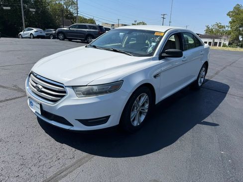 Used 2013 Ford Taurus SEL FWD image 3