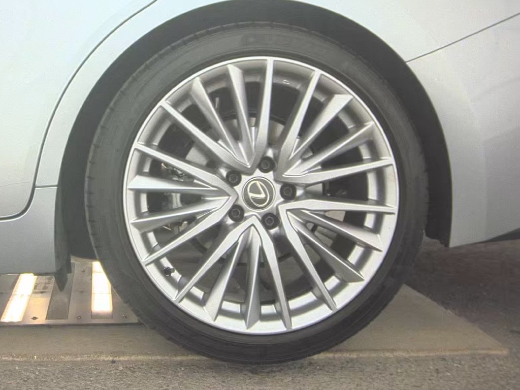 Used 2025 Lexus IS 300 w/ Premium Package RWD image 9