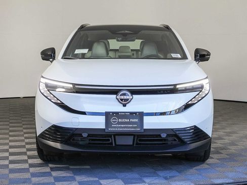 New 2026 Nissan Leaf Platinum+ image 2