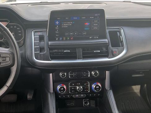 Used 2021 GMC Yukon XL SLT w/ SLT Premium Package image 6