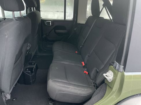 Used 2020 Jeep Wrangler Unlimited Sport image 21