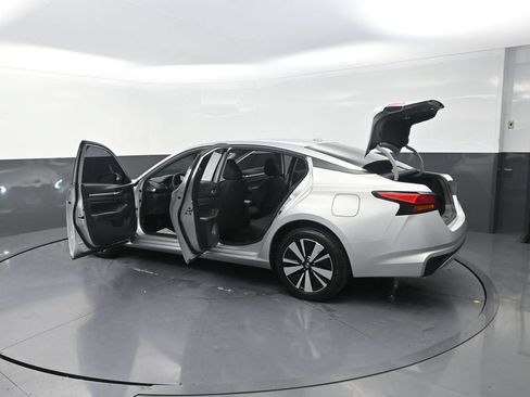 Used 2022 Nissan Altima 2.5 SV AWD/4WD image 35