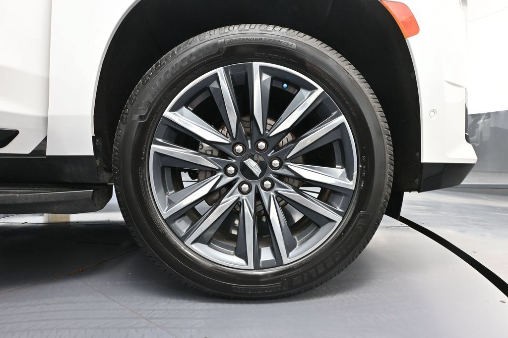 Used 2021 Cadillac Escalade ESV Sport w/ Heavy-Duty Trailer Package AWD/4WD image 12