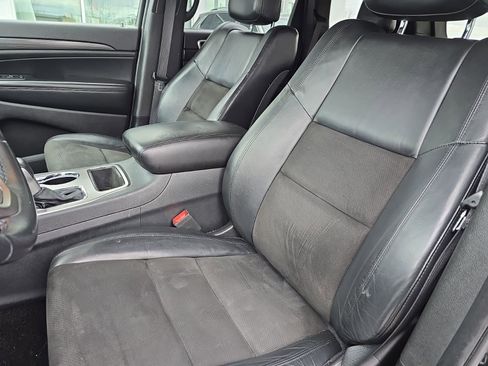 Used 2019 Jeep Grand Cherokee Altitude image 16