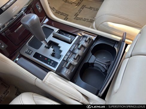 Used 2015 Lexus LX 570 4WD image 25