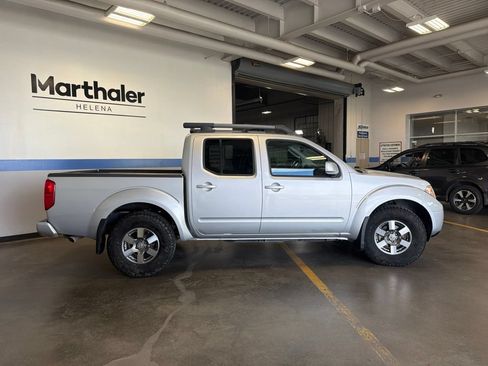 Used 2011 Nissan Frontier PRO-4X w/ Pro-4x Luxury Pkg AWD/4WD image 4