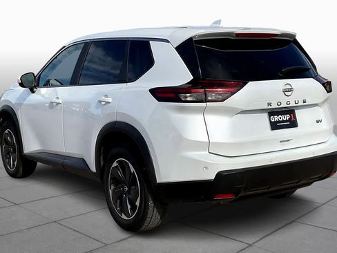 Used 2024 Nissan Rogue SV image 11