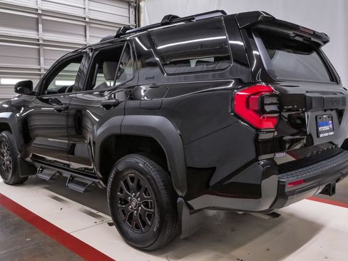 Used 2025 Toyota 4Runner SR5 RWD image 8