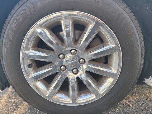 Used 2014 Chrysler 300 C w/ Light Group RWD image 9