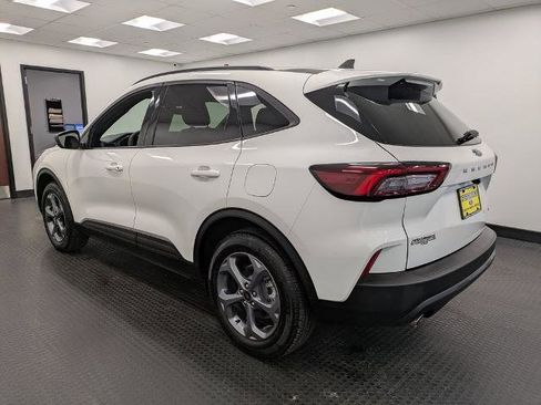 Certified 2025 Ford Escape ST-Line w/ Cold Weather Package image 6