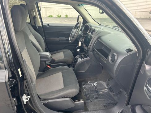 Used 2014 Jeep Patriot Sport w/ Power Value Group AWD/4WD image 12