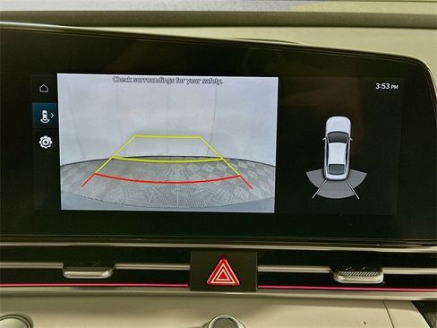 Used 2023 Hyundai Elantra Limited image 16