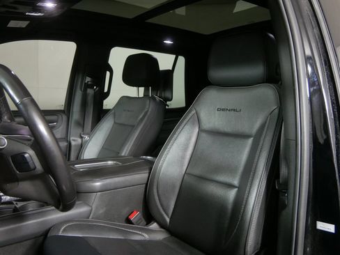 Used 2021 GMC Yukon Denali w/ Denali Premium Package AWD/4WD image 11