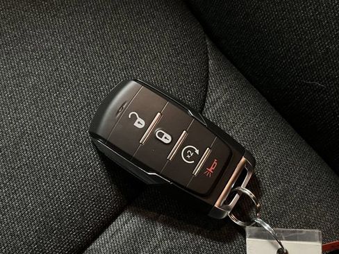 New 2026 RAM 1500 4x4 Crew Cab image 27