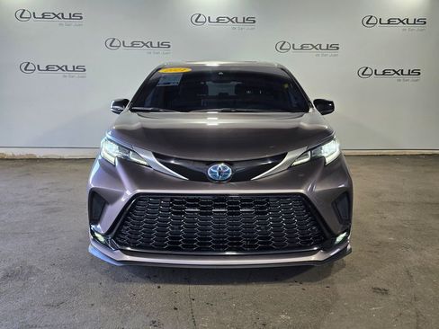 Used 2021 Toyota Sienna XSE FWD image 6