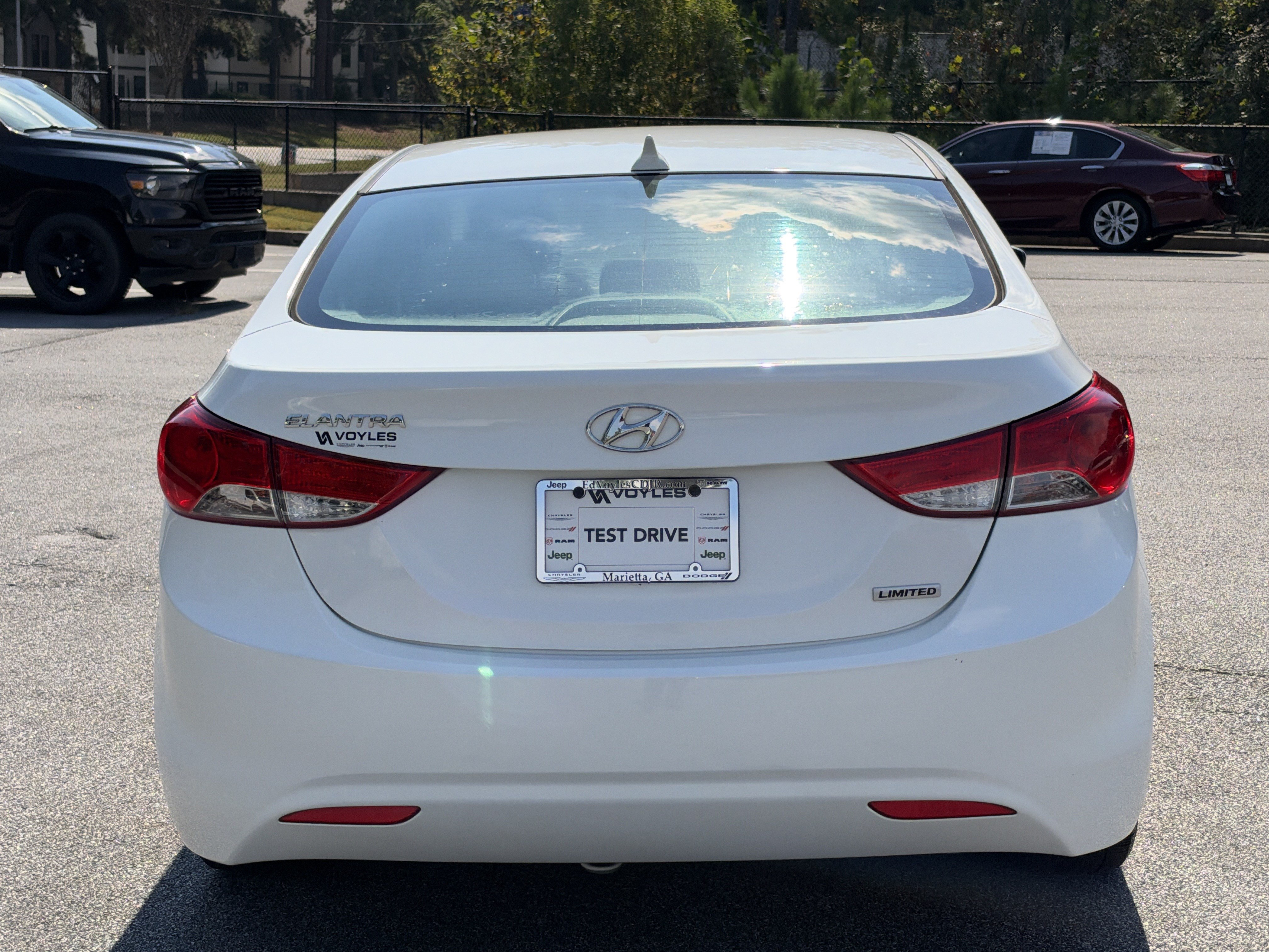 Used 2012 Hyundai Elantra Limited FWD image 7