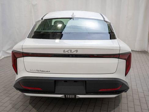 New 2025 Kia K4 LXS image 5