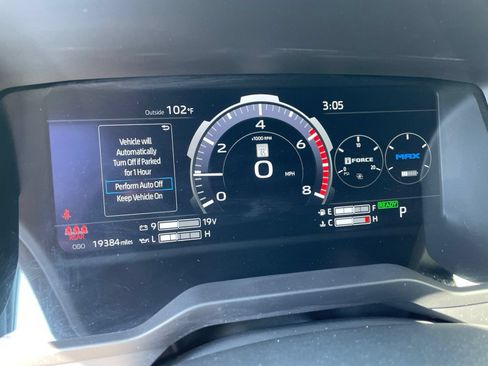 Used 2024 Toyota Tundra Platinum AWD/4WD image 29