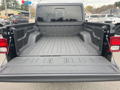 New 2026 Jeep Gladiator Sport image 14