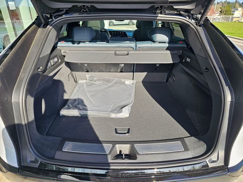 New 2026 Cadillac Lyriq Signature Sport w/ Nappa Leather Package image 13