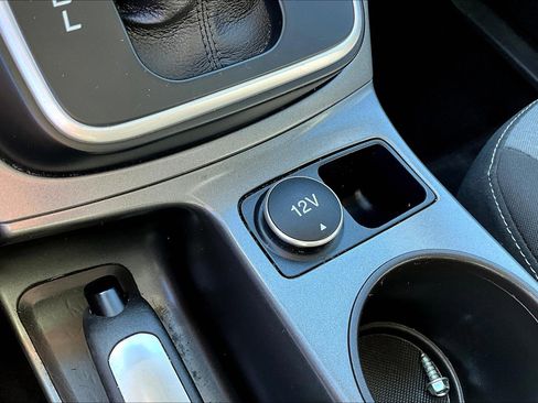 Used 2017 Ford C-MAX SE image 33