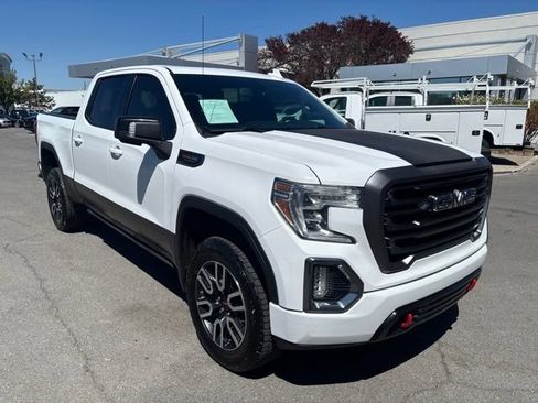 Used 2021 GMC Sierra 1500 AT4 w/ AT4 Preferred Package AWD/4WD image 4