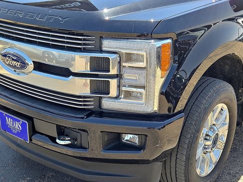Used 2019 Ford F250 Limited image 9