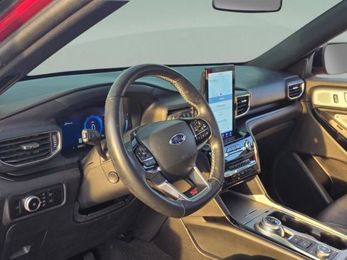 Used 2023 Ford Explorer ST w/ Equipment Group 401A image 9