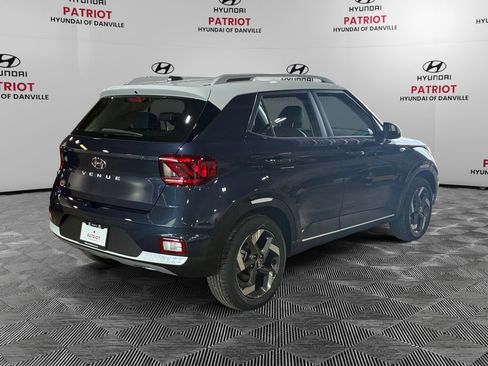 Used 2026 Hyundai Venue SEL FWD image 3