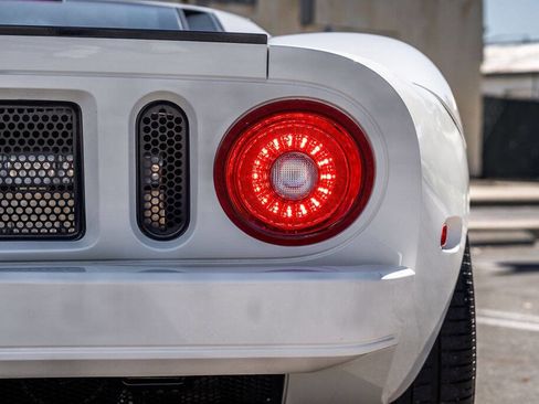 Used 2005 Ford GT image 16