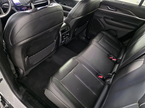 Certified 2023 Jeep Grand Cherokee Limited w/ Luxury Tech Group II image 15