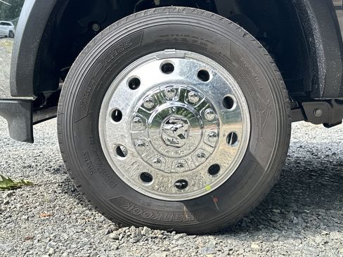 New 2026 RAM 5500 Tradesman AWD/4WD image 11