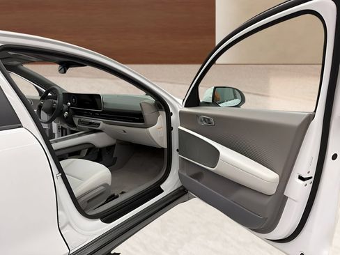 New 2025 Hyundai Ioniq 6 SEL AWD/4WD image 16
