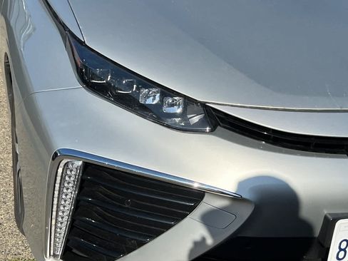 Used 2020 Toyota Mirai FWD image 14