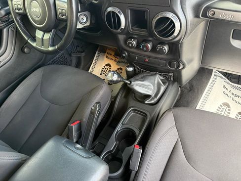 Used 2017 Jeep Wrangler Sport image 18
