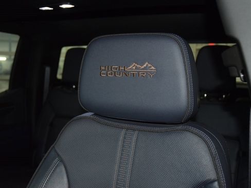 Used 2022 Chevrolet Silverado 1500 High Country w/ High Country Premium Package image 43