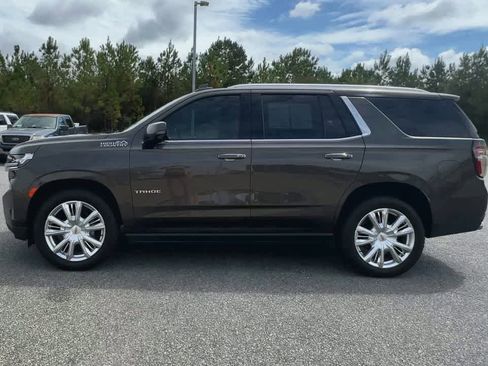 Used 2021 Chevrolet Tahoe High Country w/ Premium Package image 5
