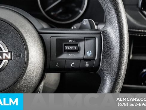 Used 2024 Nissan Rogue SV image 26