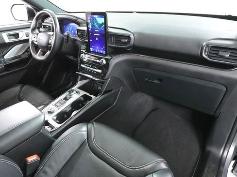 Used 2024 Ford Explorer ST w/ Technology Package image 23